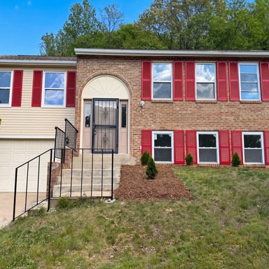 Property photo 1 of 12708 Lampton Ln