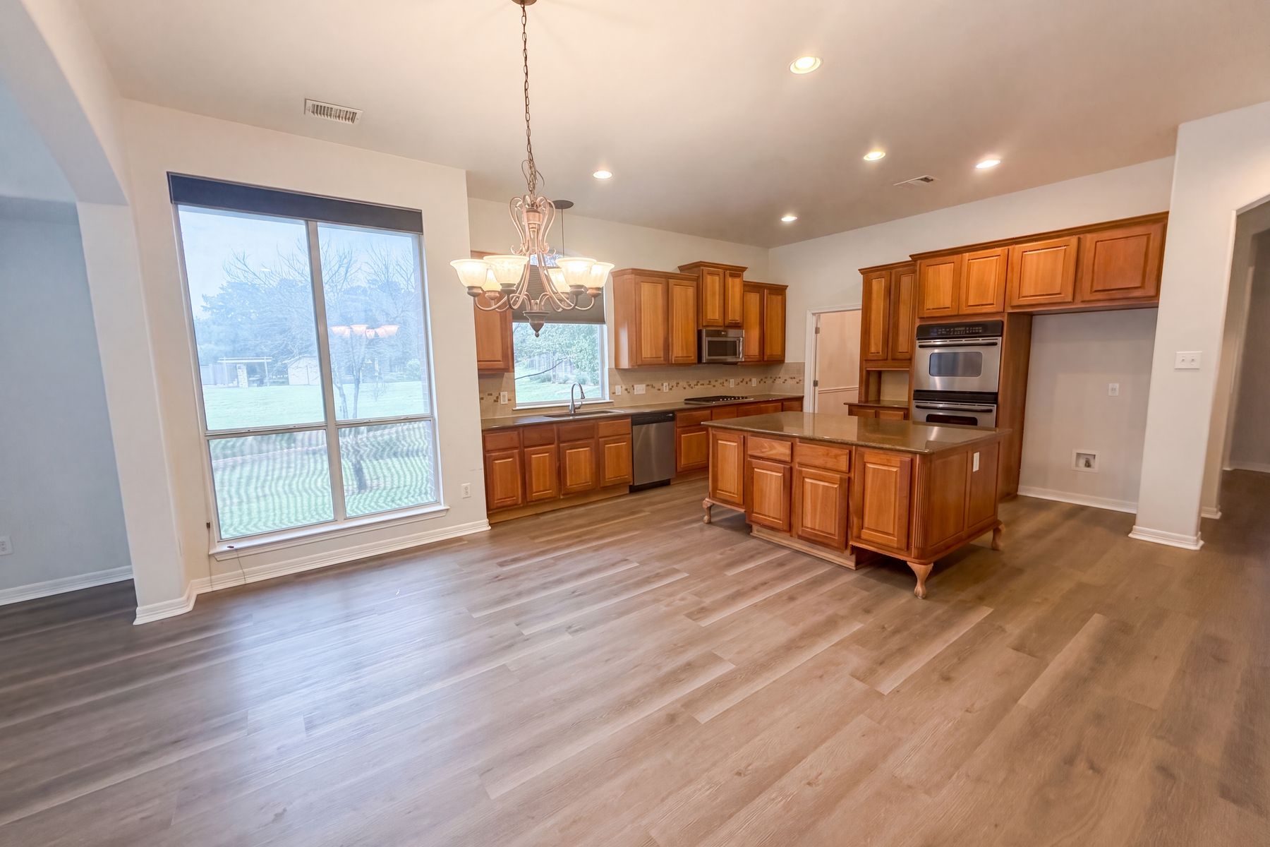 Photo 2 of 26 of 1724 Westend Pl, Round Rock, TX