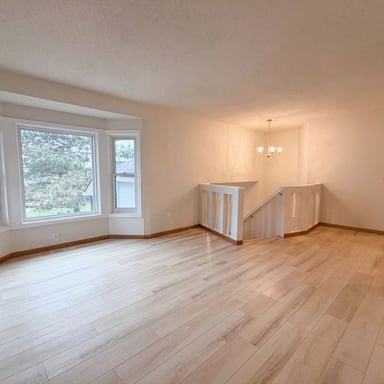 Property photo 3 of 6475 Grand View Dr