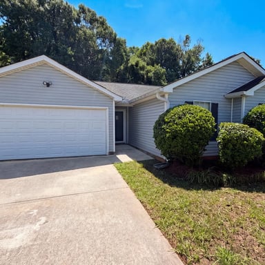 Property photo 1 of 3167 River Oak Rd