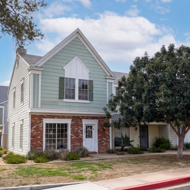 Property photo 1 of 1601 N Saba St Unit 273