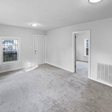 Property photo 3 of 4028 Catalpa Ave