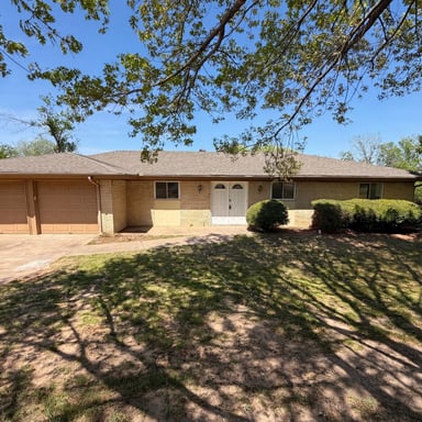 Property photo 1 of 607 State St