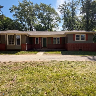 Property photo 1 of 1825 NE Bren Mar Rd