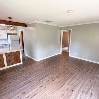 Property photo 3 of 2308 E 69th St