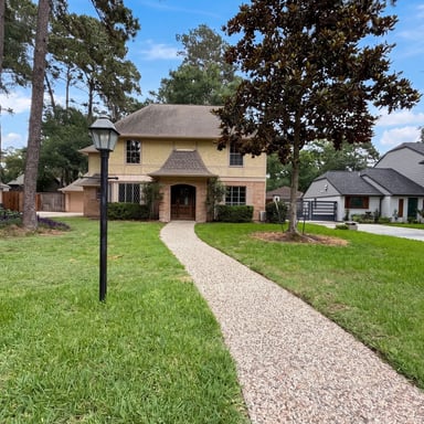 Property photo 1 of 17518 Rustington Dr