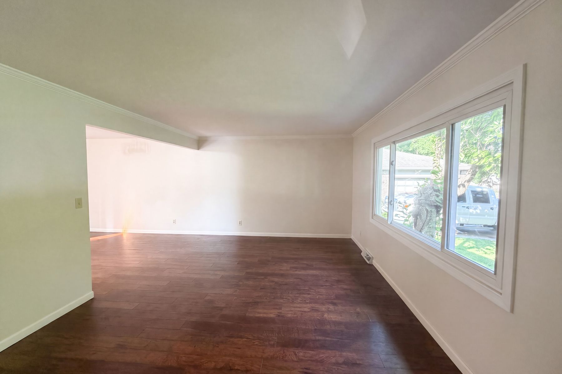 Property photo 3 of 85 Tarry Ct