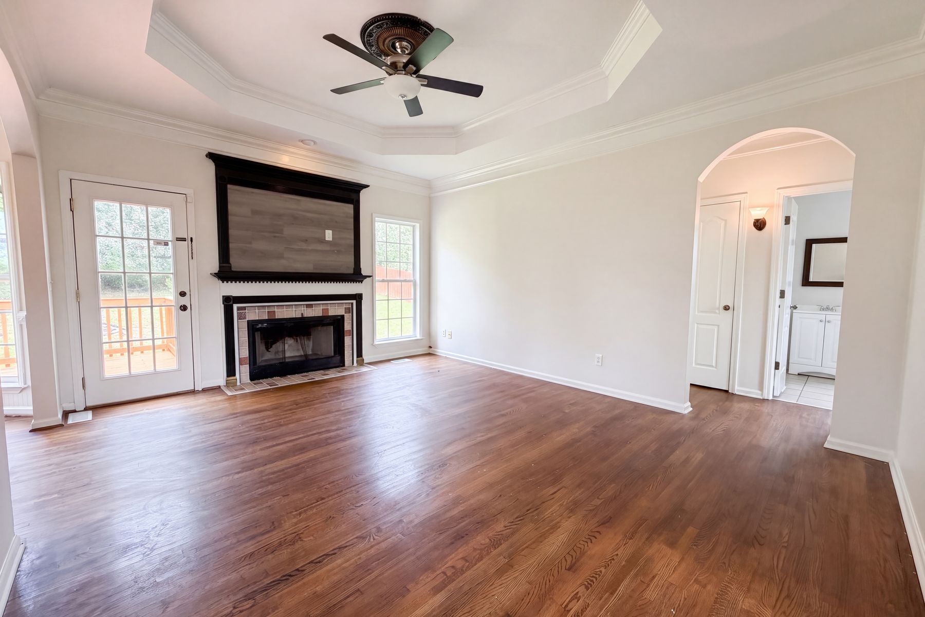 Property photo 3 of 655 S Hillcrest Rd