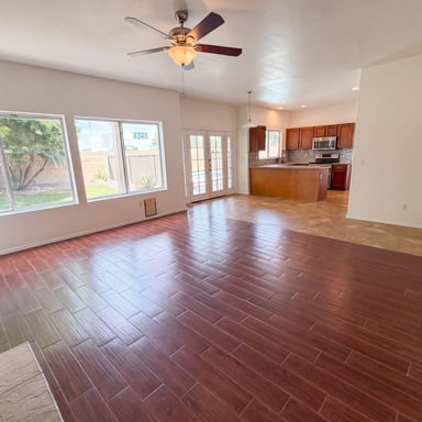 Property photo 3 of 8274 S Stephanie Ln