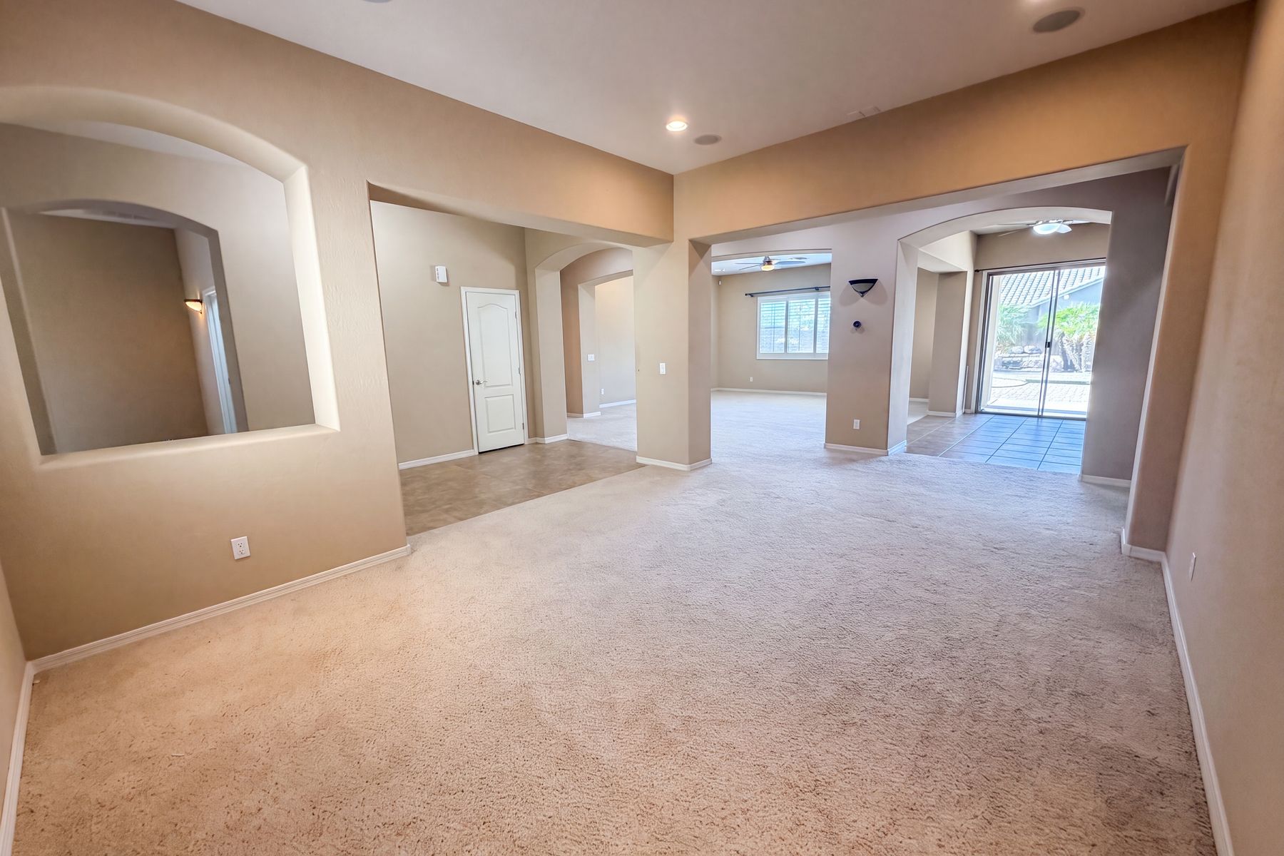 Property photo 3 of 3080 E Powell Way