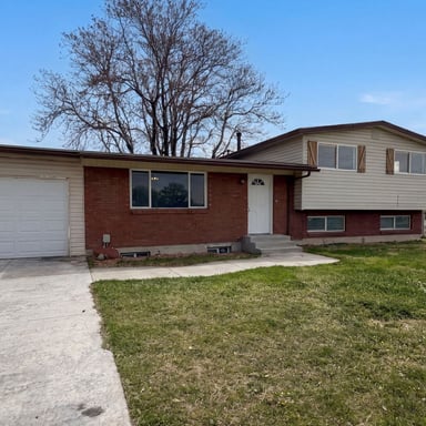 Property photo 1 of 408 N 1500 W