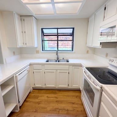 Property photo 2 of 1555 Hecker Pass Rd Apt C101