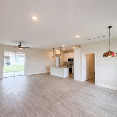 Property photo 3 of 446 Cinnamon Dr