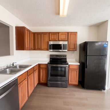 Property photo 2 of 4041 Browne Ct