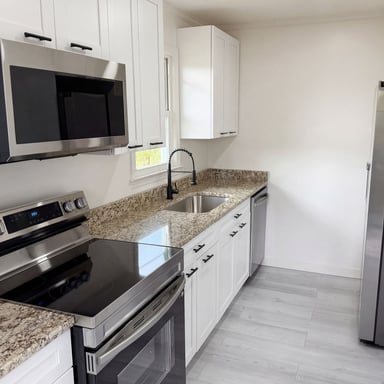 Property photo 2 of 105 Foxhall Ct