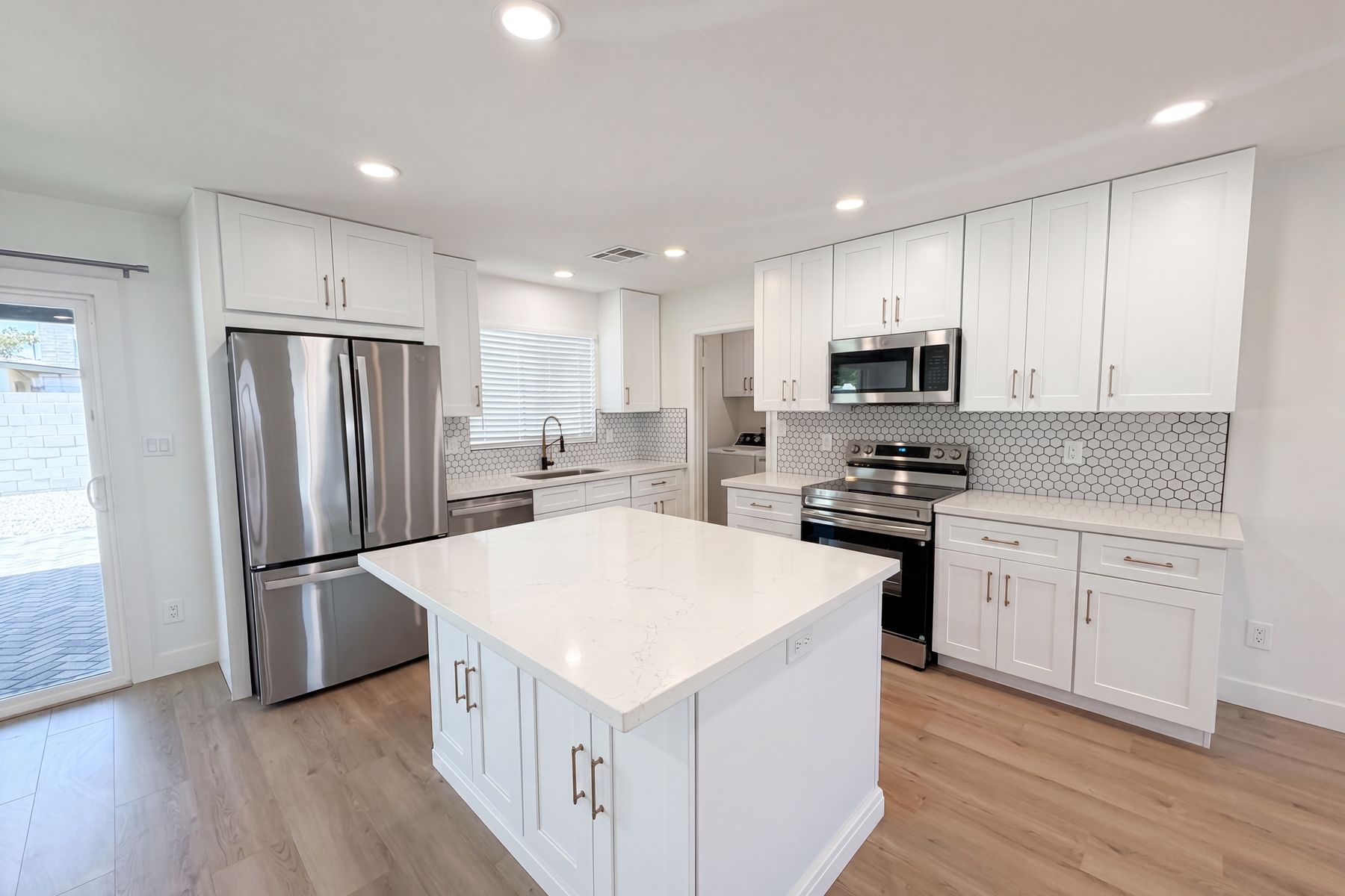 Photo 2 of 19 of 2507 E Buffalo St, Chandler, AZ