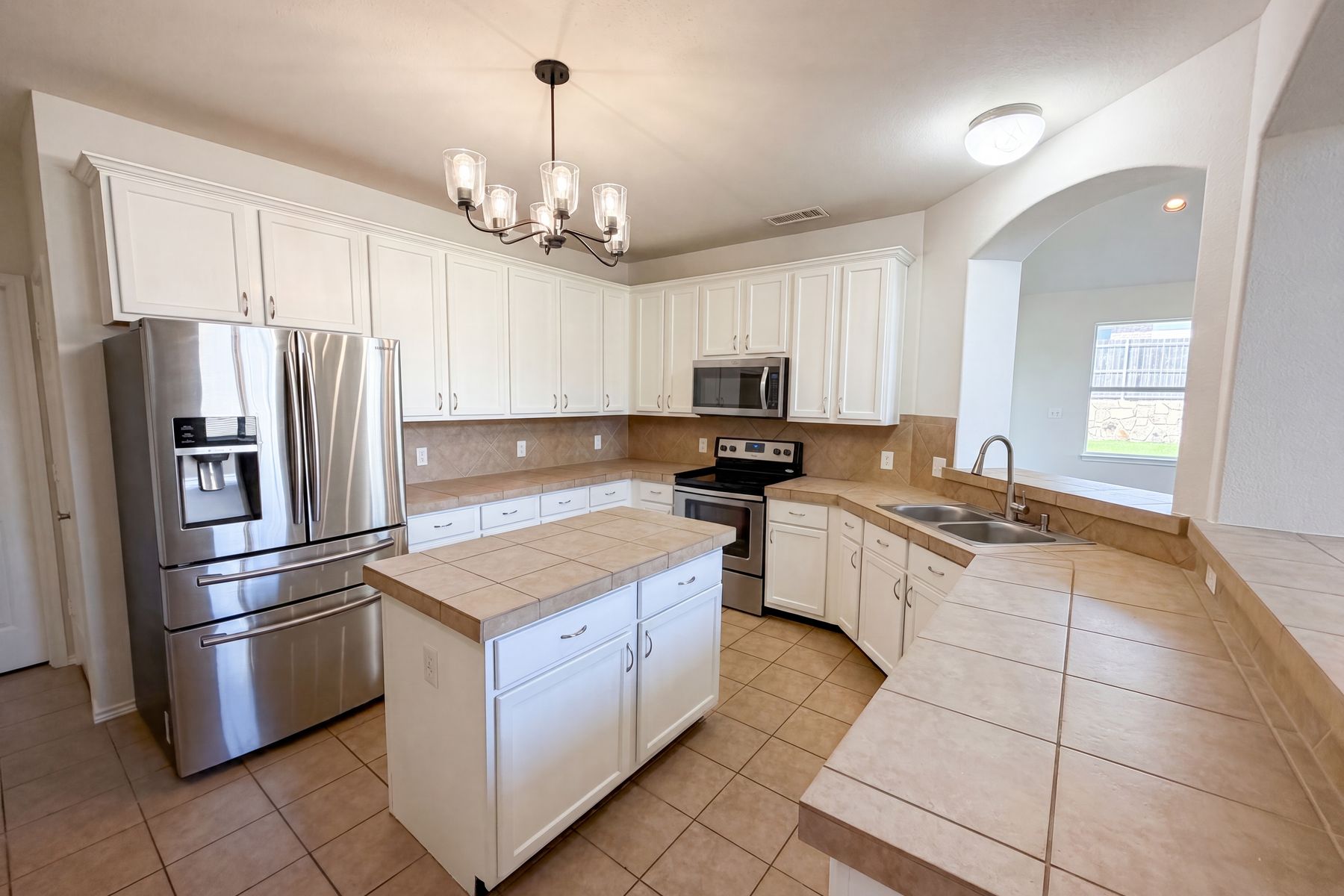 Photo 2 of 19 of 1310 Canyon Creek Rd, Wylie, TX