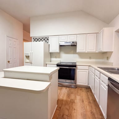 Property photo 2 of 3840 Habersham
