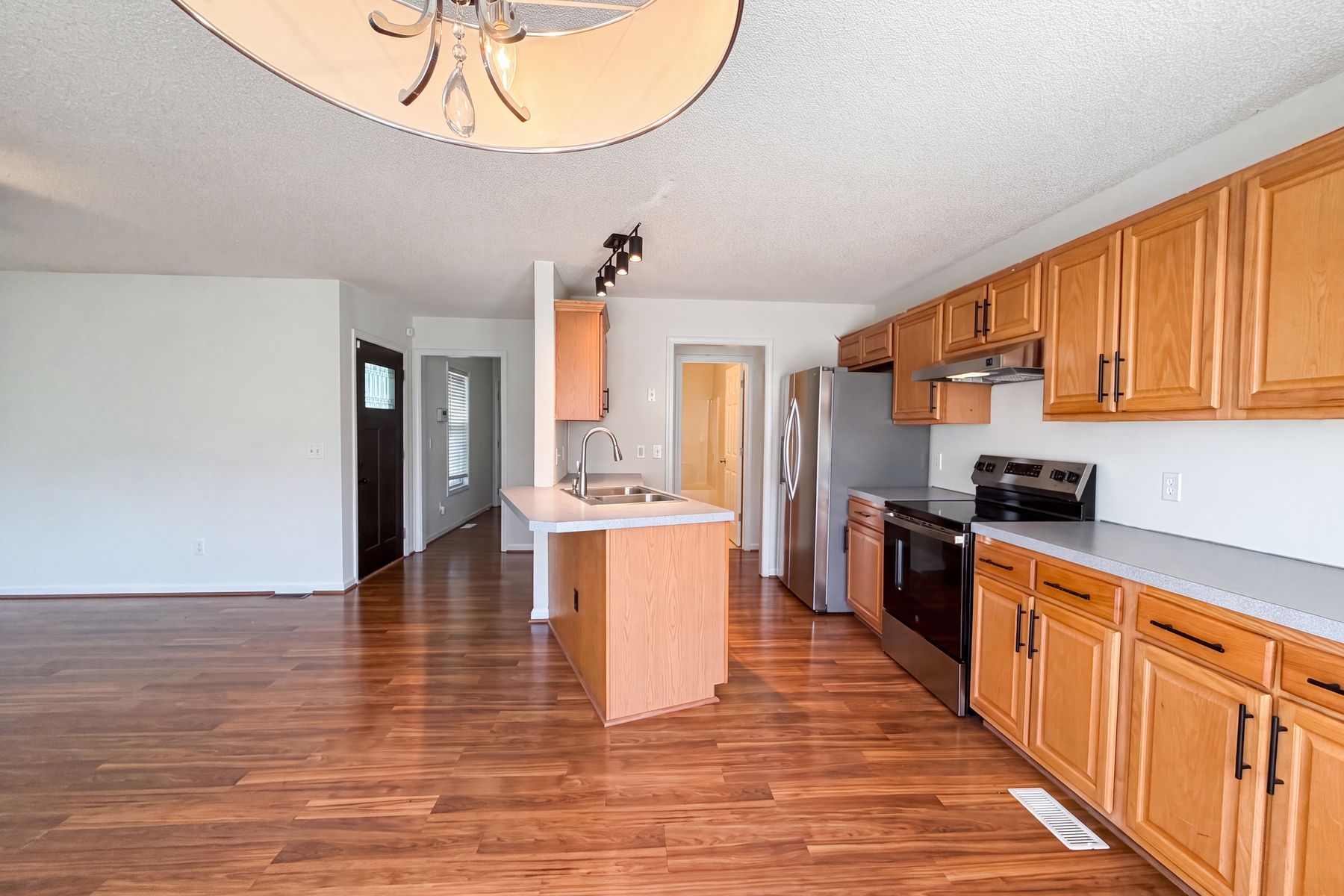 Photo 2 of 19 of 4635 Leprechaun Ln, Winston Salem, NC