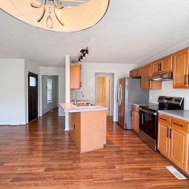 Property photo 2 of 4635 Leprechaun Ln