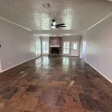 Property photo 3 of 7934 Round Rock Dr