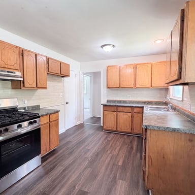 Property photo 2 of 313 Black St