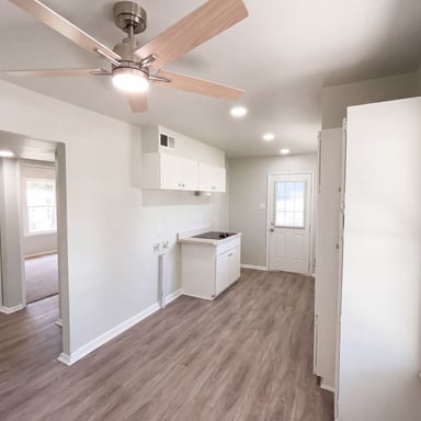 Property photo 2 of 318 Nash Blvd