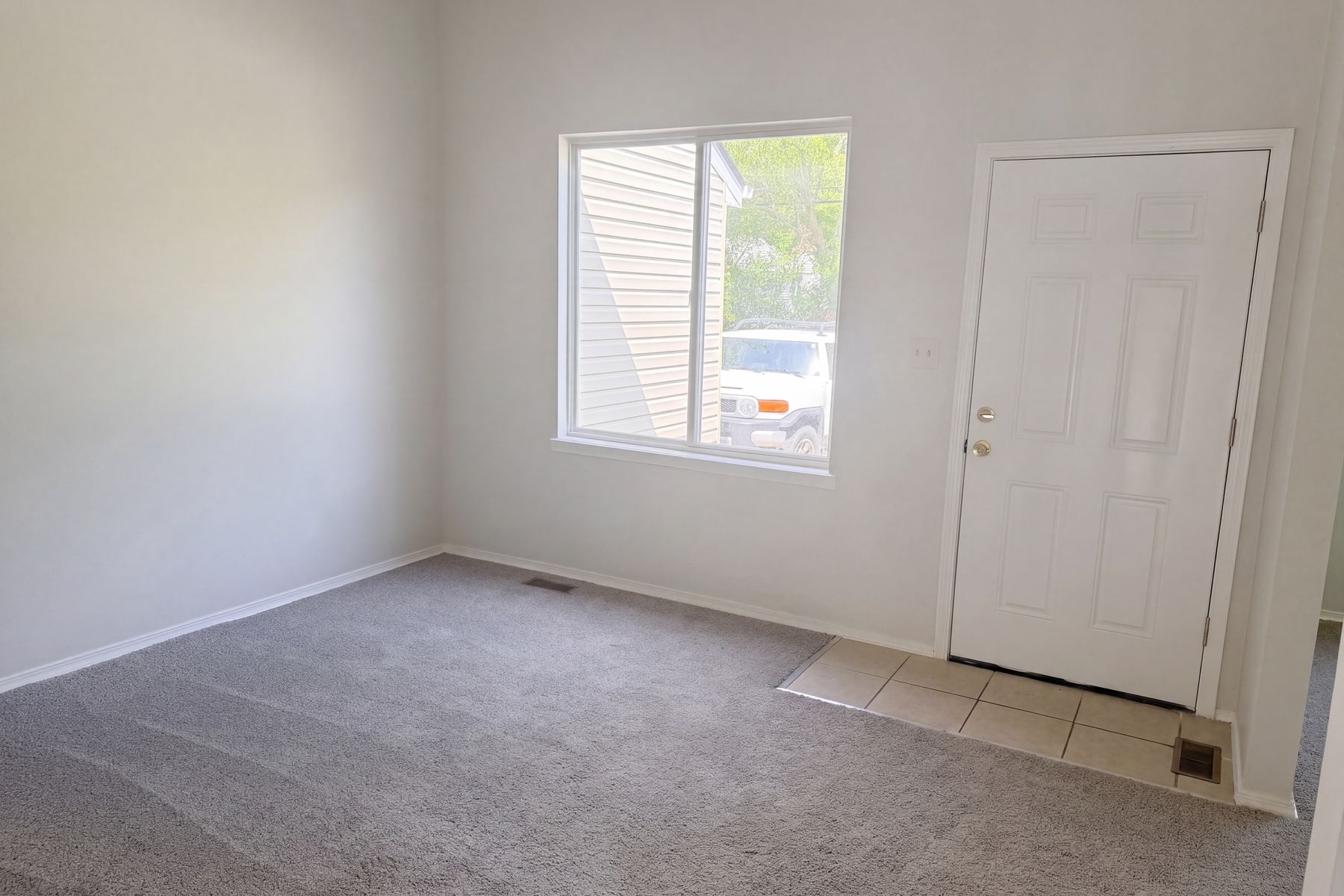 Property photo 3 of 21425 Averhill St