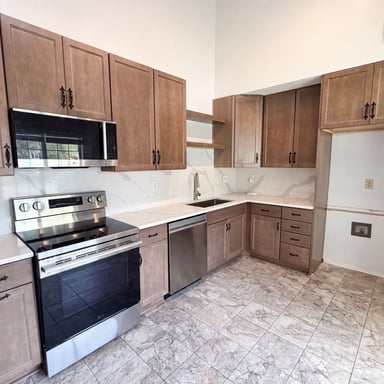 Property photo 2 of 218 Persimmon Cir