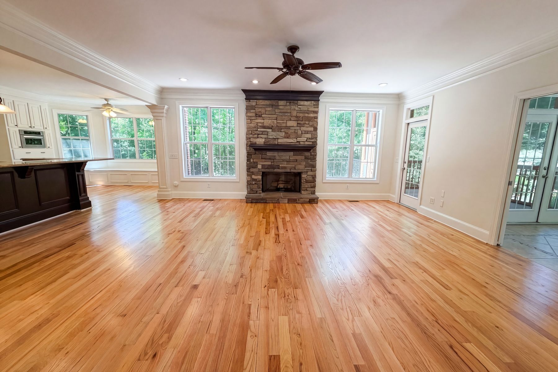 Property photo 3 of 116 Crosscreek Dr
