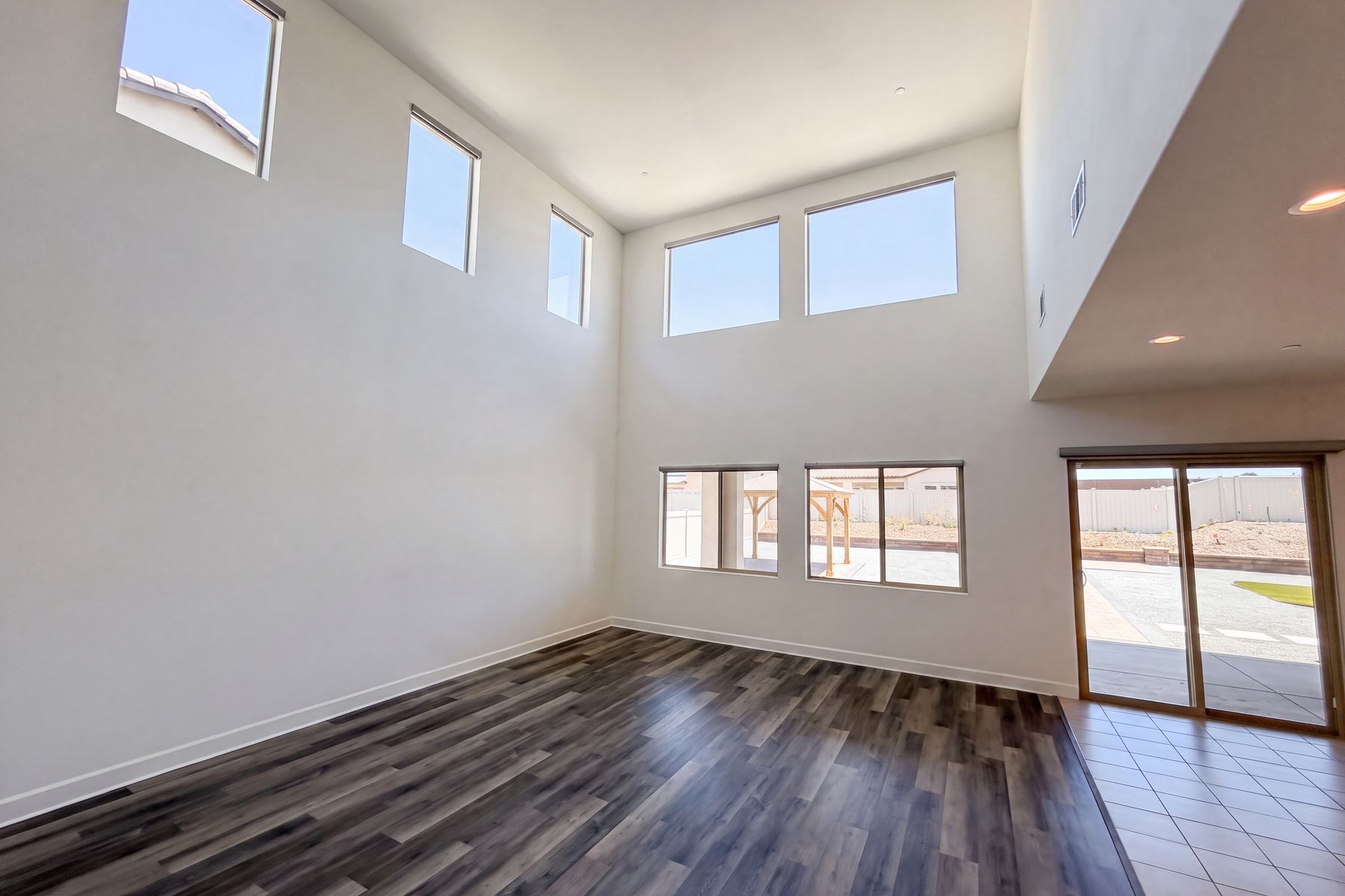 Property photo 3 of 17698 Col Ranch Dr