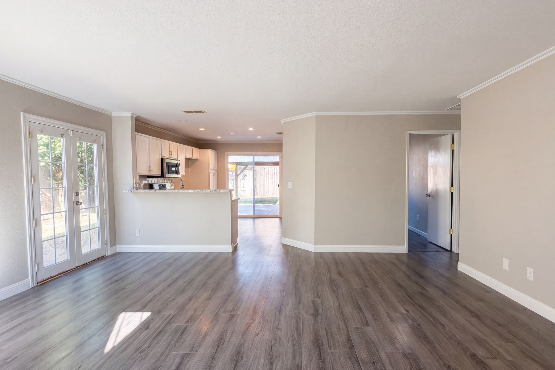 Property photo 3 of 4319 Monhegan Way