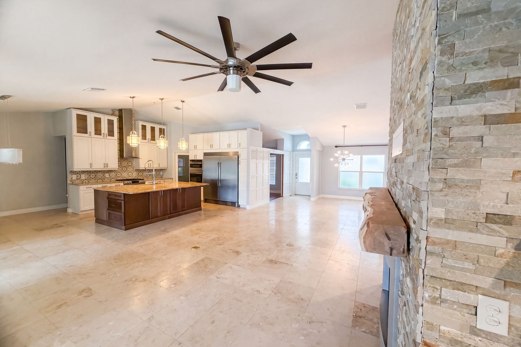 Photo 2 of 33 of 2902 Serenity Cir S, Fort Pierce, FL