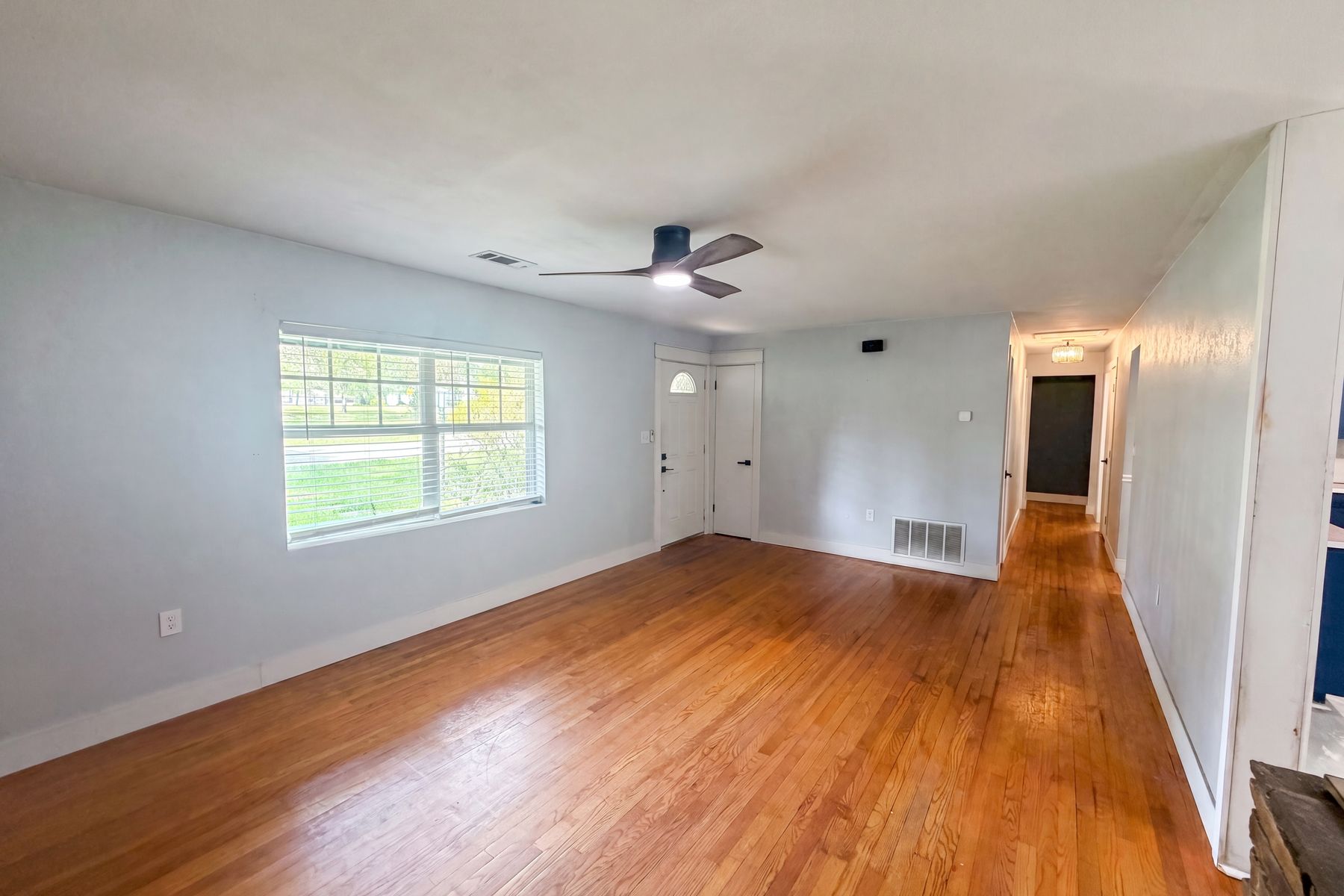 Property photo 3 of 820 E Wisconsin Ave