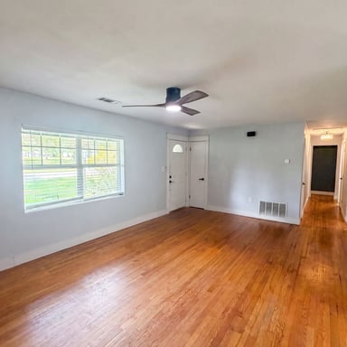 Property photo 3 of 820 E Wisconsin Ave