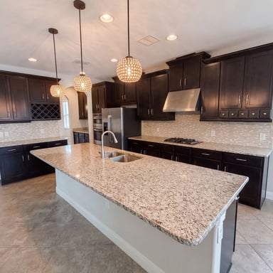 Property photo 2 of 2575 Grand Lakeside Dr