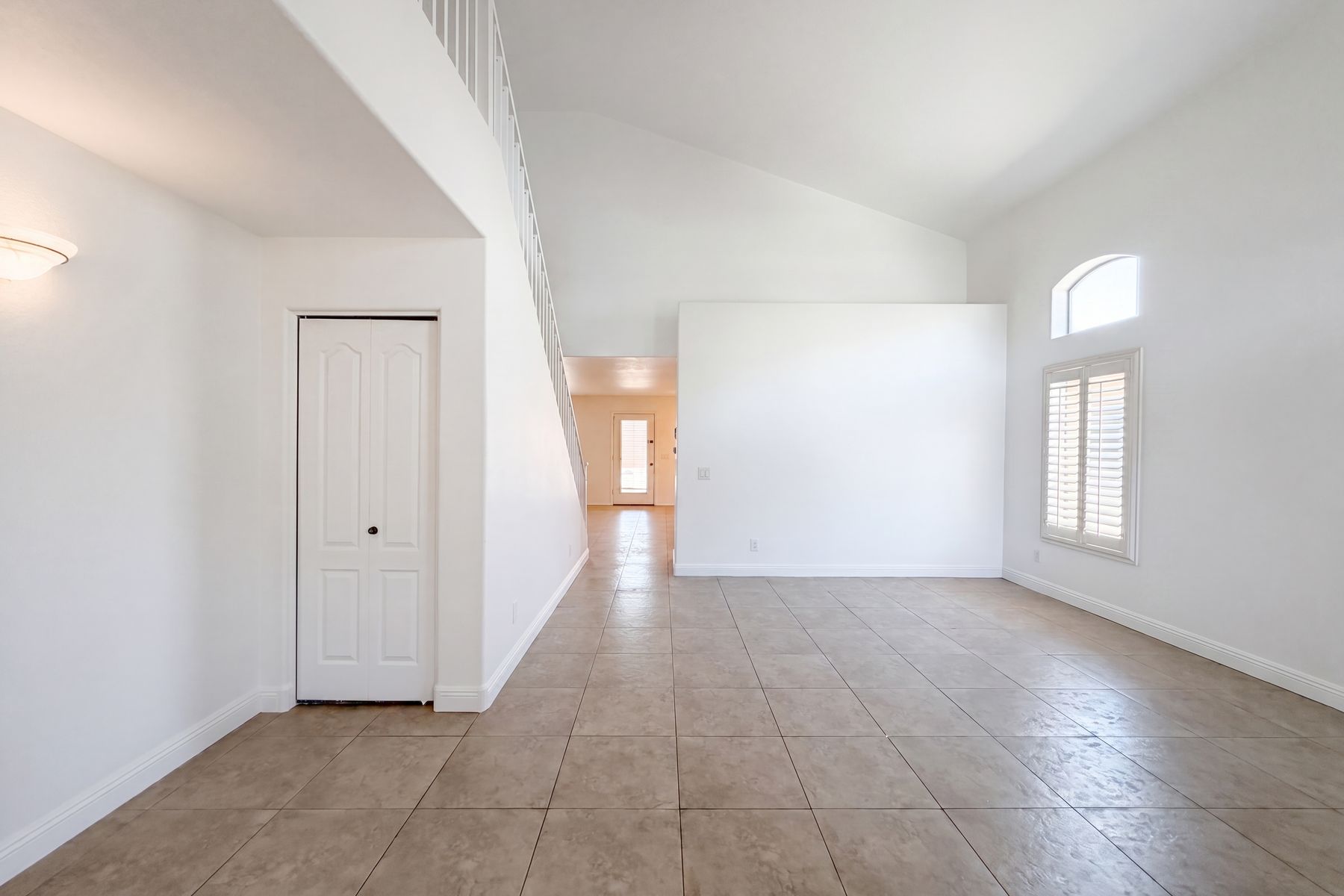 Property photo 3 of 22524 N Davis Way