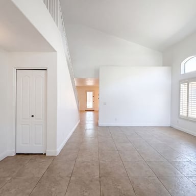 Property photo 3 of 22524 N Davis Way