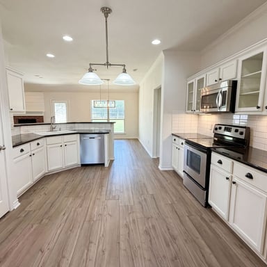 Property photo 2 of 8710 Surrey Ct