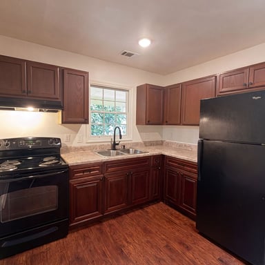 Property photo 2 of 856 Glenway Dr