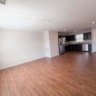 Property photo 3 of 943 Sequoia Dr