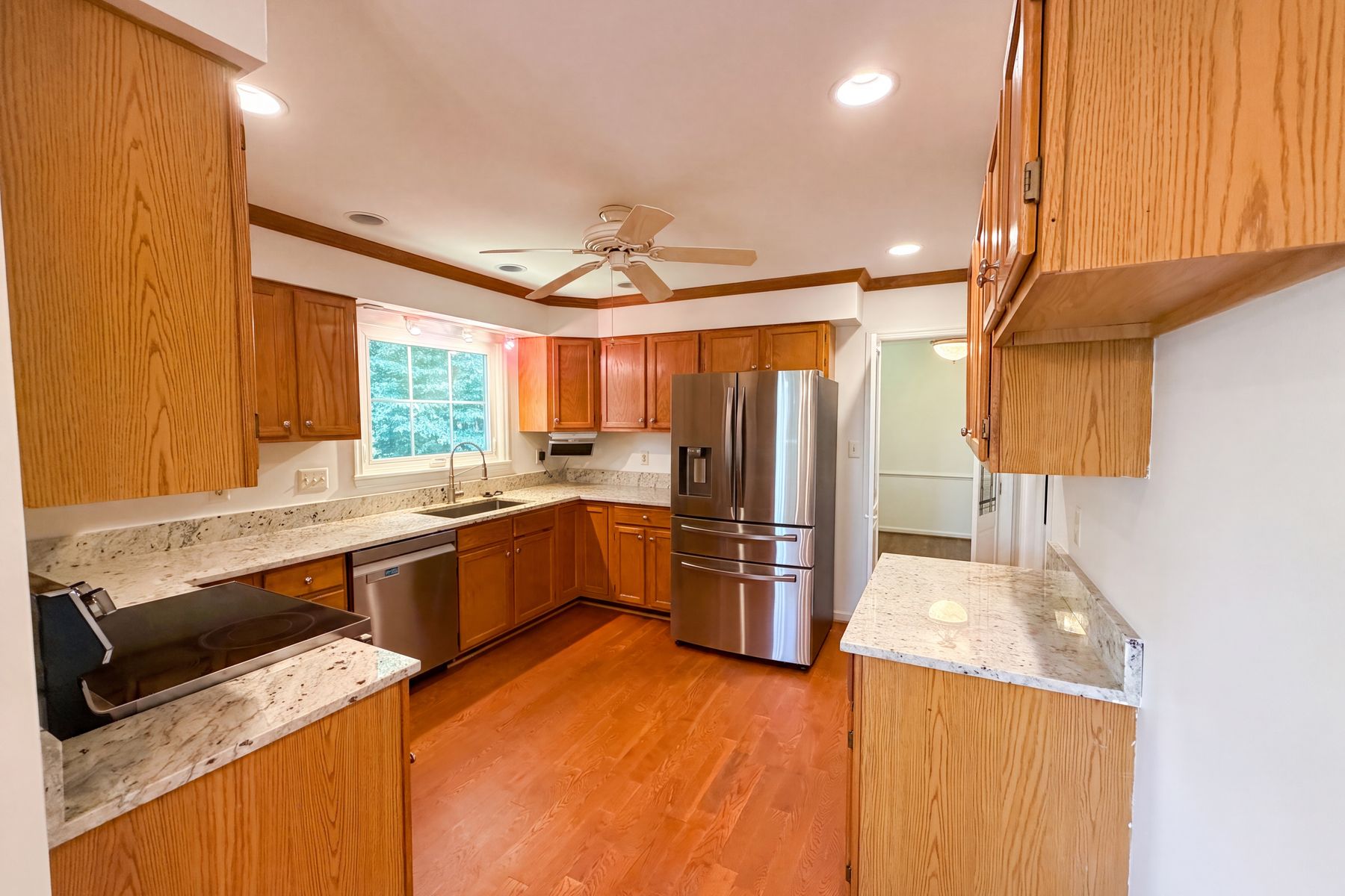 Photo 2 of 66 of 4819 Powell Rd, Fairfax, VA
