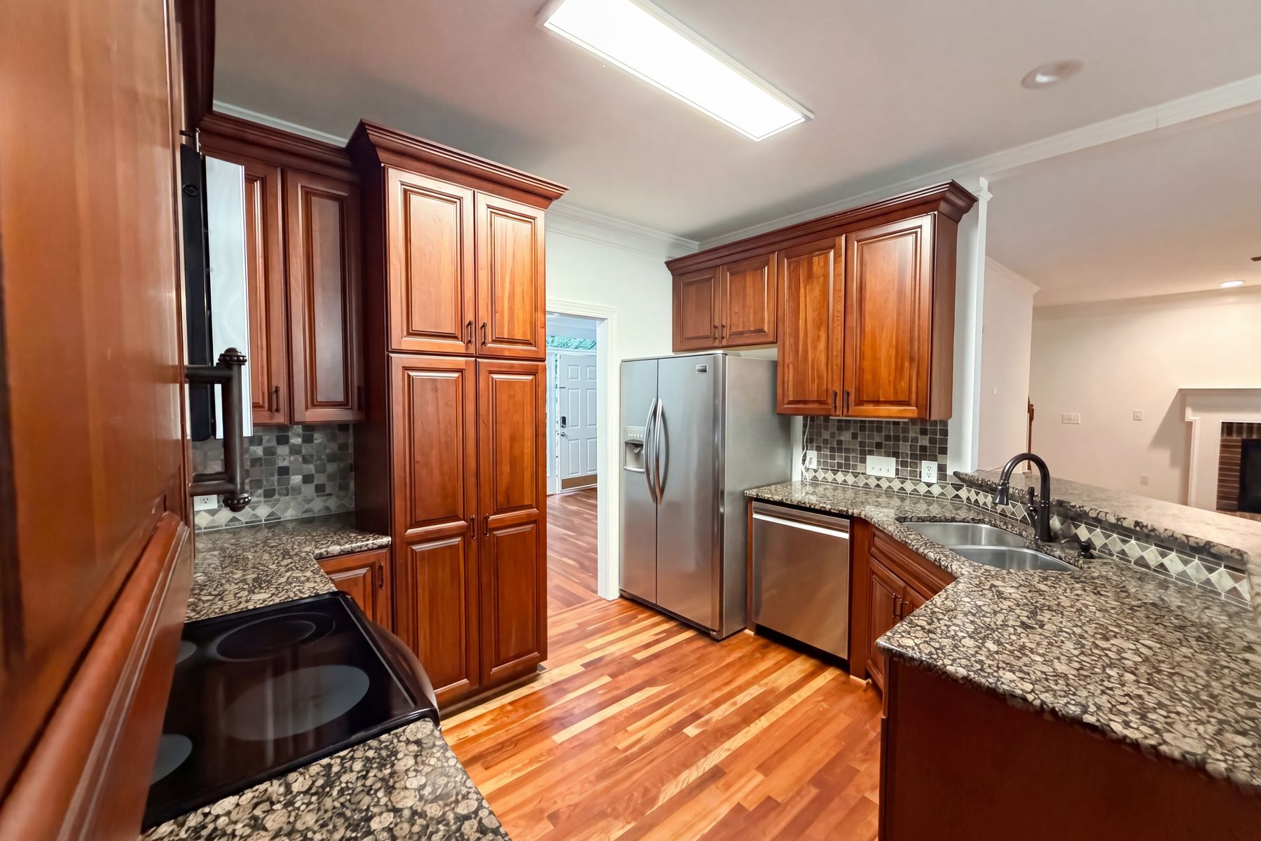 Photo 2 of 18 of 12341 Willingdon Rd, Huntersville, NC