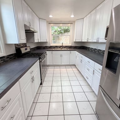 Property photo 2 of 519 N Gilbert St