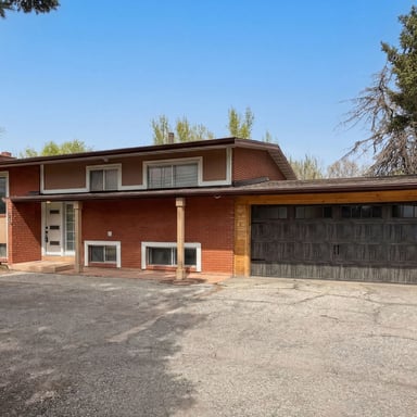 Property photo 1 of 750 W Gentile St