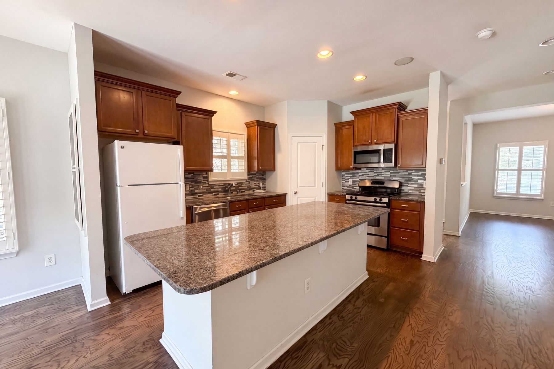 Photo 2 of 23 of 195 Lotz Dr, Summerville, SC