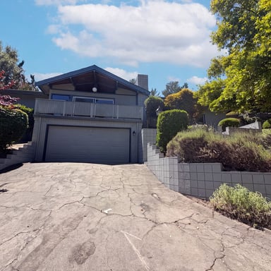 Property photo 1 of 612 Tahos Rd