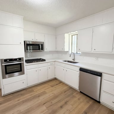 Property photo 2 of 607 State St