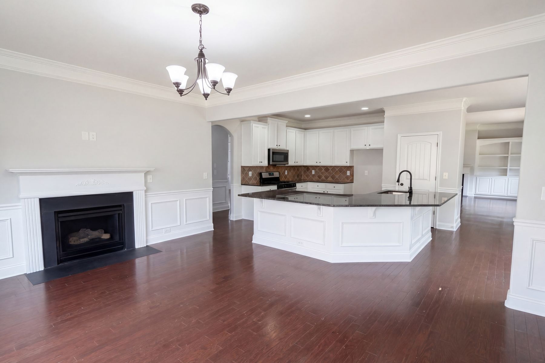 Property photo 3 of 248 Colfax Dr