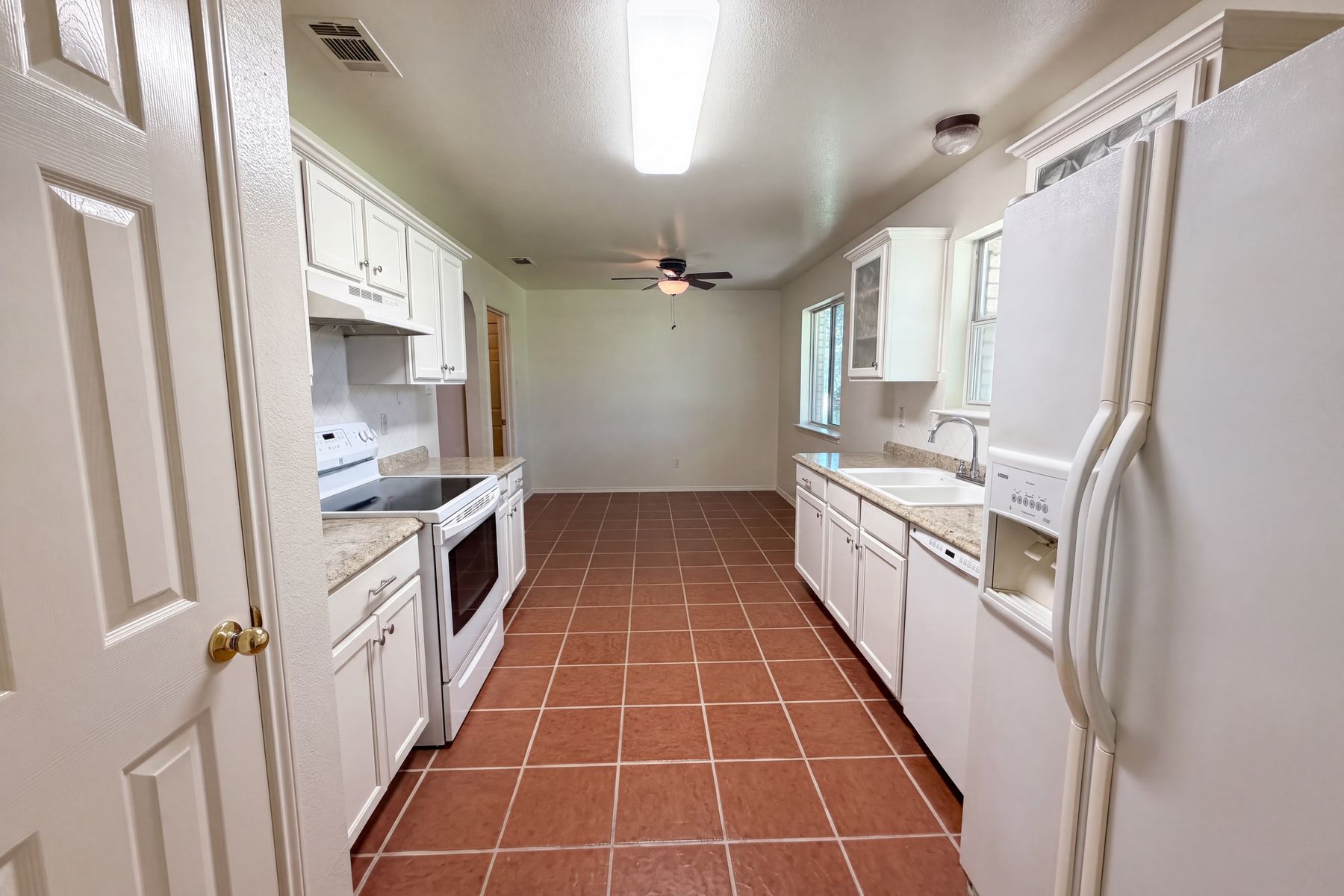 Photo 2 of 17 of 3707 Gowen Ct, Killeen, TX